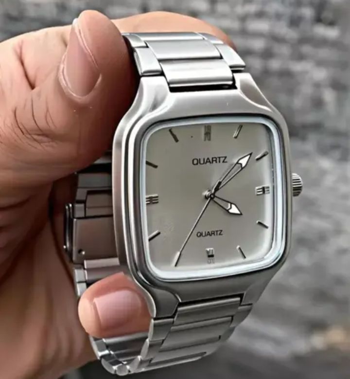 Stylish analog watch for men and boys in chain